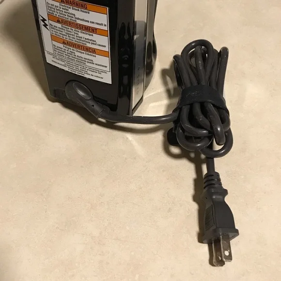 Black and Silver KitchenAid 9 Speed Hand Mixer with Attachments - Picture 12 of 13